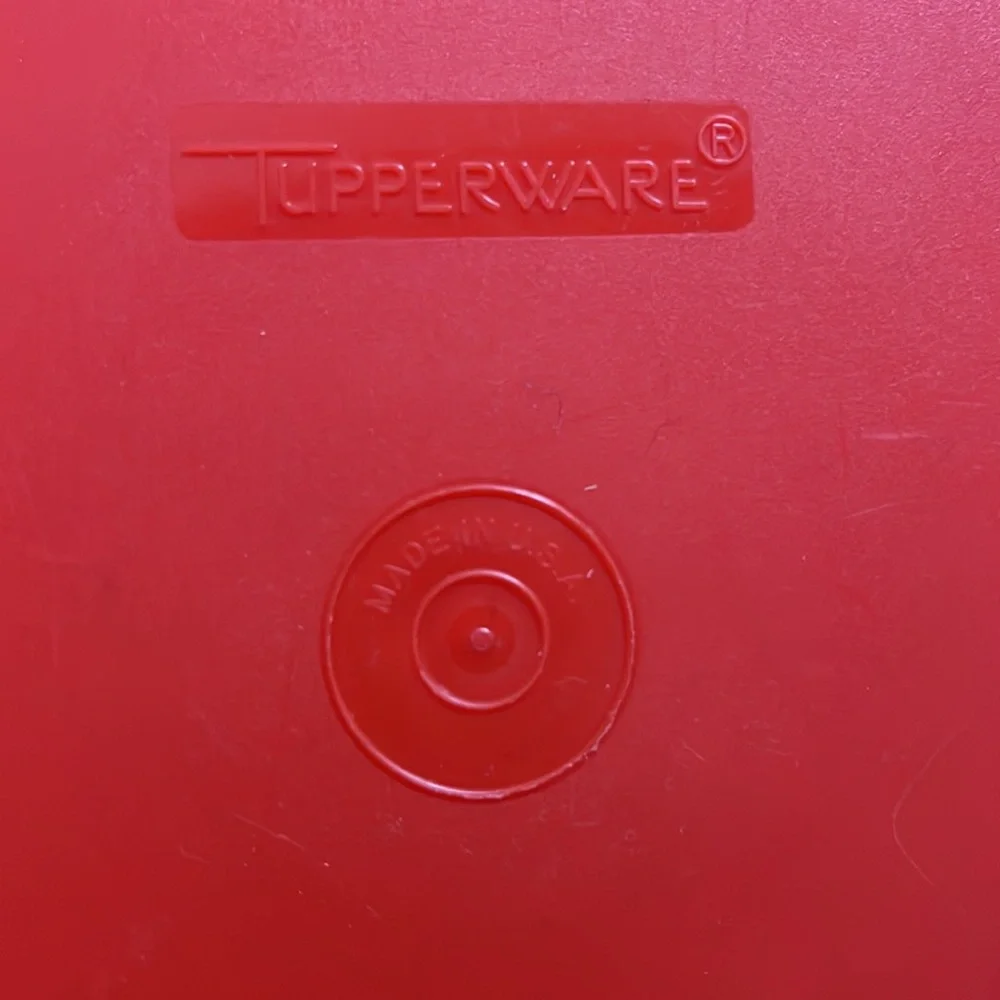 Tupperware set of 2  sandwich containers